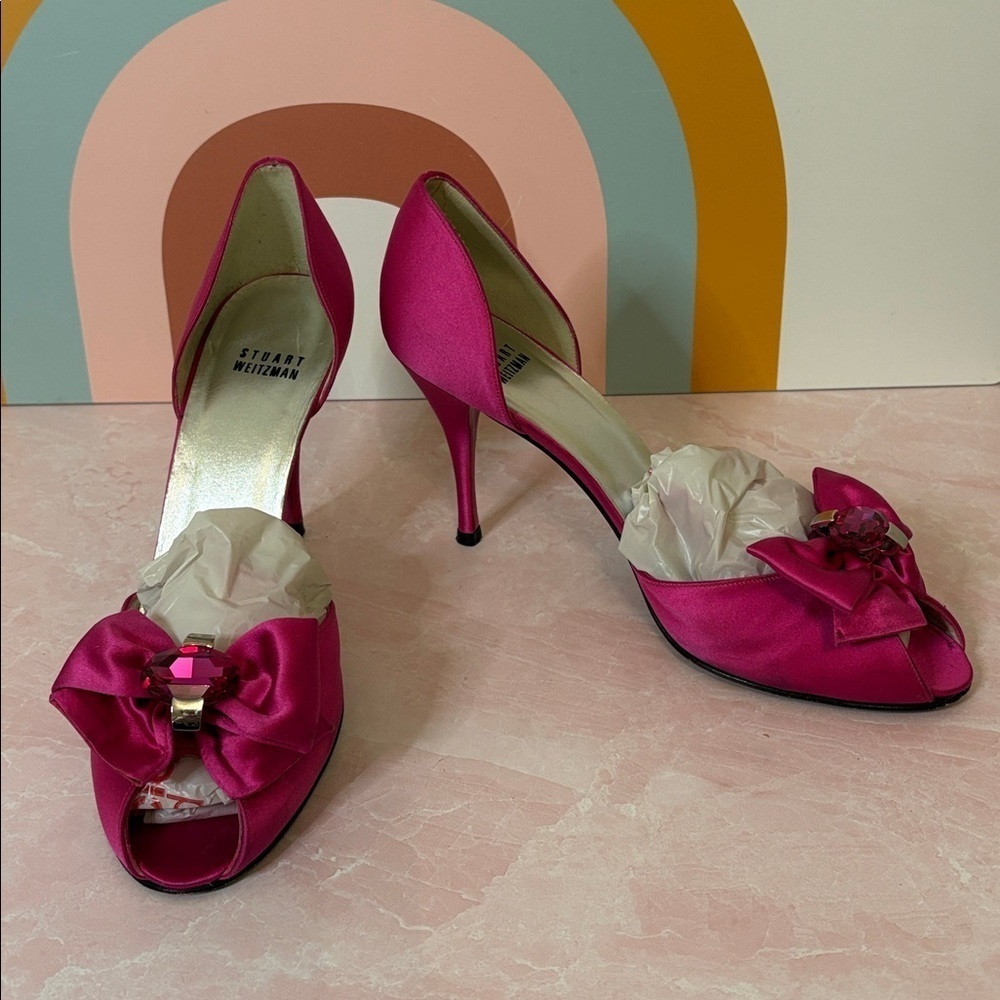Stuart Weitzman Fuchsia Bow Heels - Picture 3 of 9